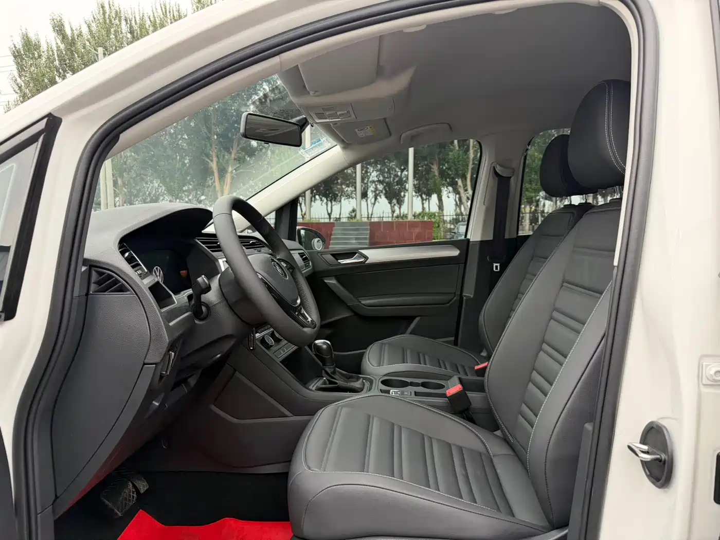 Volkswagen Touran 2024 2022 Touran L 280TSI DSG Comfort 7-seater