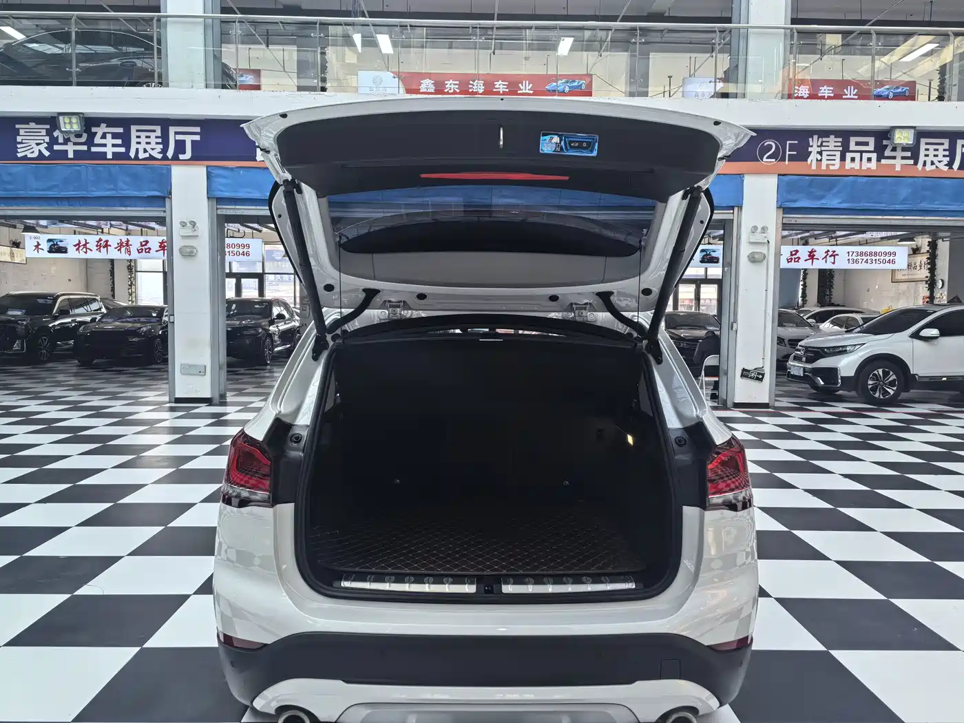 BMW X1 2022 Facelift xDrive25Li Premium Edition фото 8