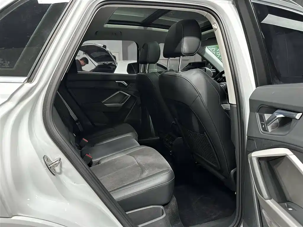 Audi Q3 2023 35 TFSI Fashion Dynamic (1.4T) фото 17