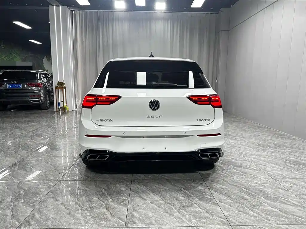 Volkswagen Golf 2023 280TSI DSG R-Line Lite фото 5