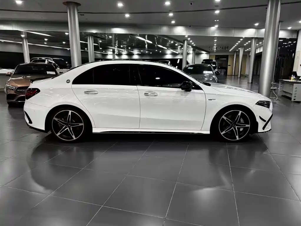 Mercedes-Benz A-Class AMG 2026 2024 AMG A 35 L 4MATIC