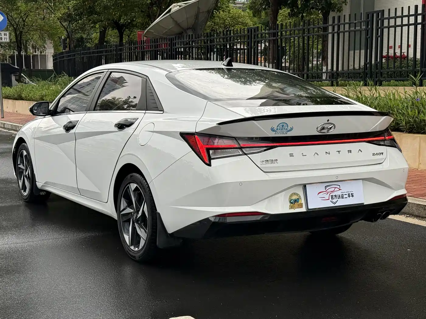 Hyundai Elantra 2021 240TGDi DCT LUX Premium Edition фото 6