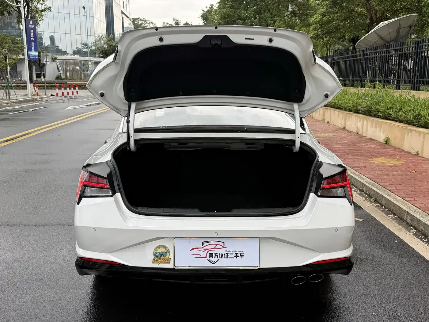 Hyundai Elantra 2021 240TGDi DCT LUX Premium Edition фото 7