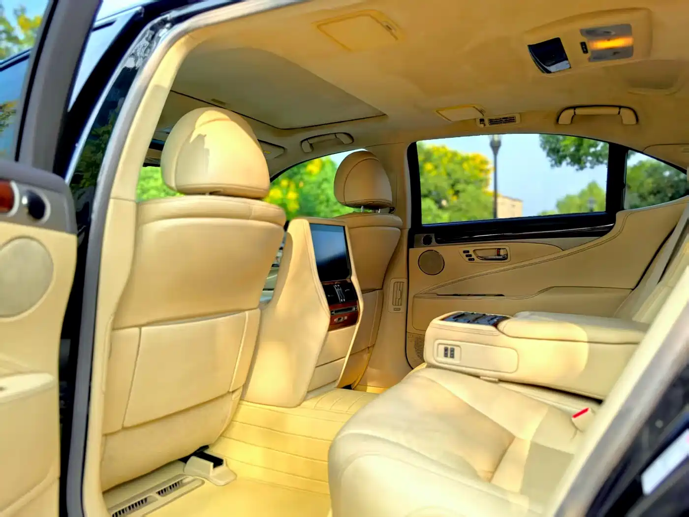 Lexus LS 2013 460L 4WD Premium Edition фото 7