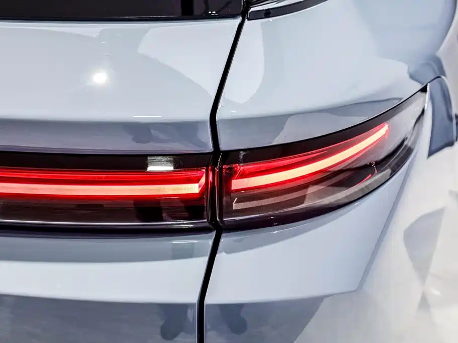 Li Auto Li i8 2025 2025 Standard Edition