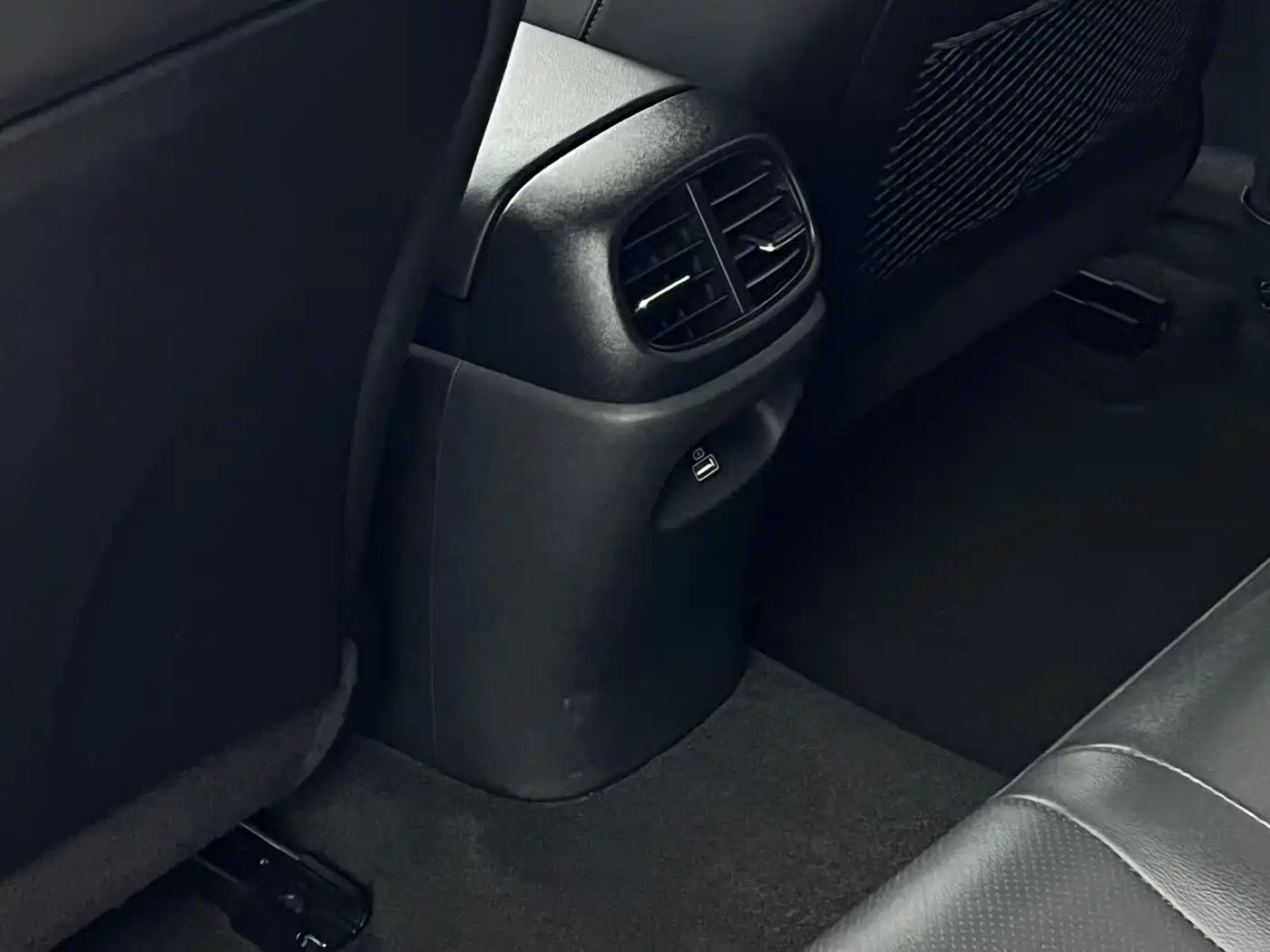 Hyundai Elantra 2022 1.5L CVT GLX Elite Edition фото 13