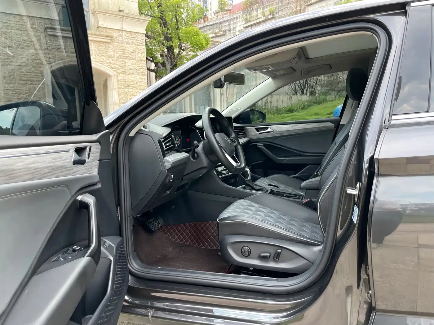 Volkswagen Sagitar 2023 300TSI DSG Excellence Edition фото 4