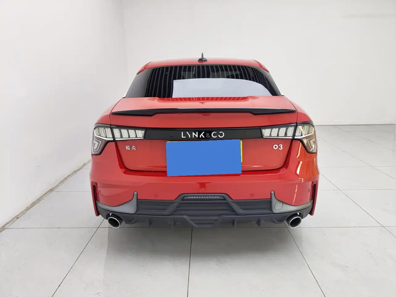 Photo 8 - Lynk & Co 03