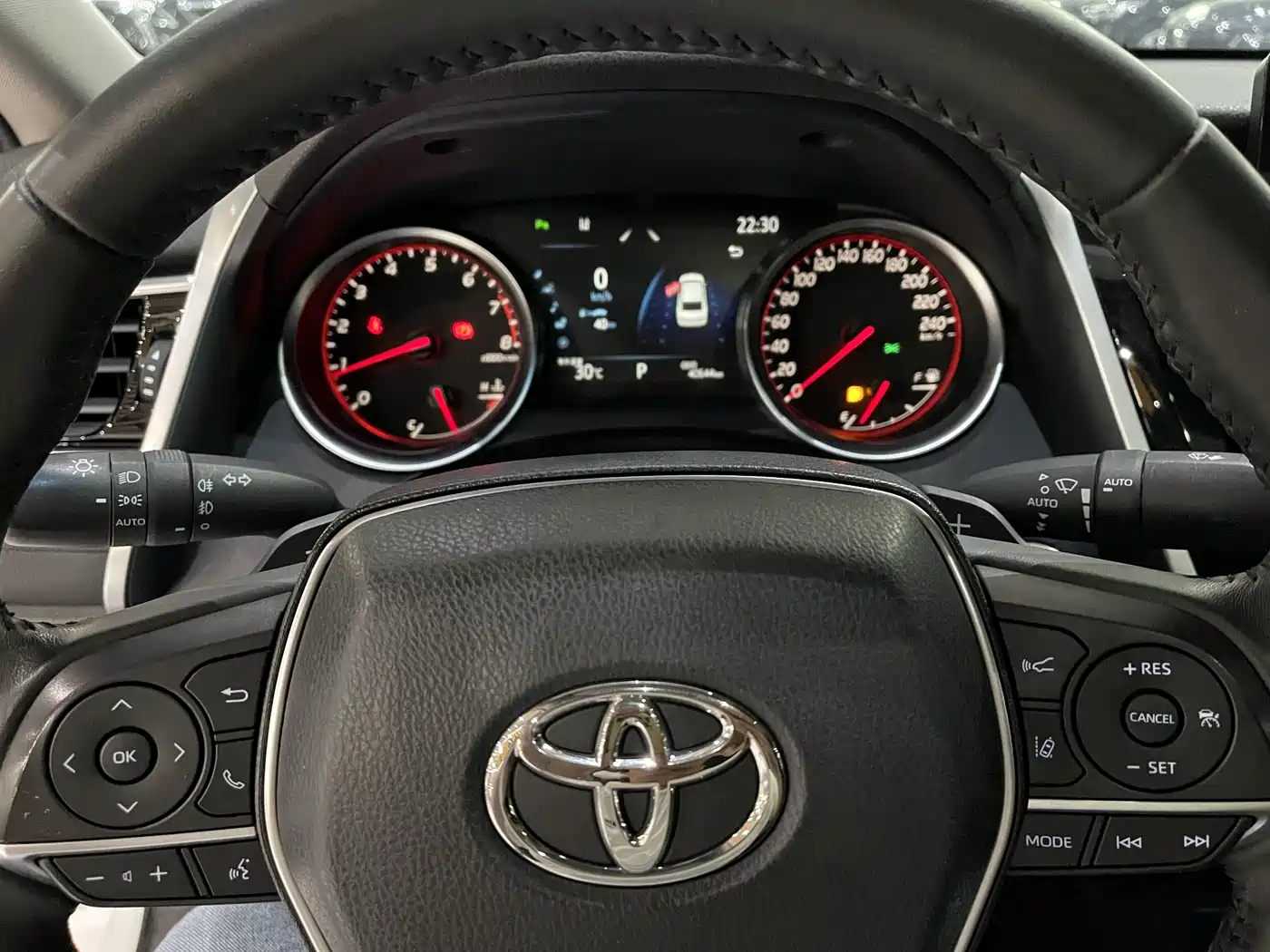 Toyota Camry 2022 2.0S Knight Edition фото 14