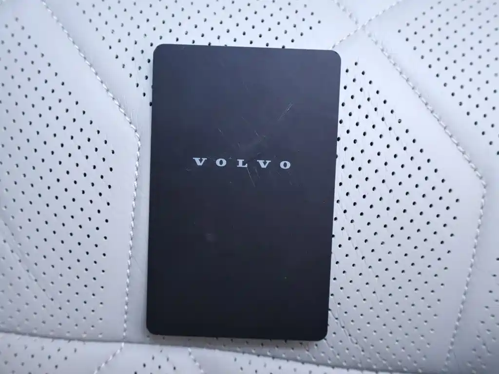 Volvo EM90 2024 2025 Ultra Six-Seater