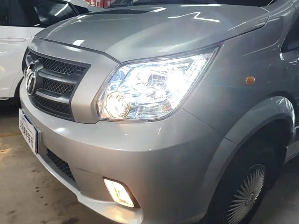 Foton Tuyano 2024 2023 Lucky Elephant Multi-purpose 2.0T Manual Long Wheelbase Medium Roof Single Rear Tire 5/6/7/9-seater