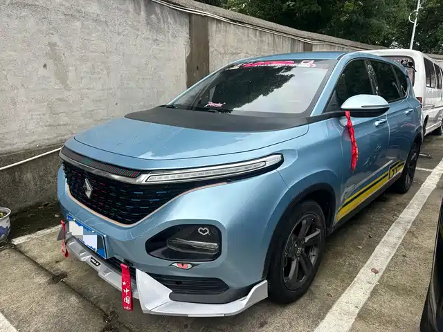 Baojun RM-5 2019 1.5L Manual 24-hour Online Elite 7-seater