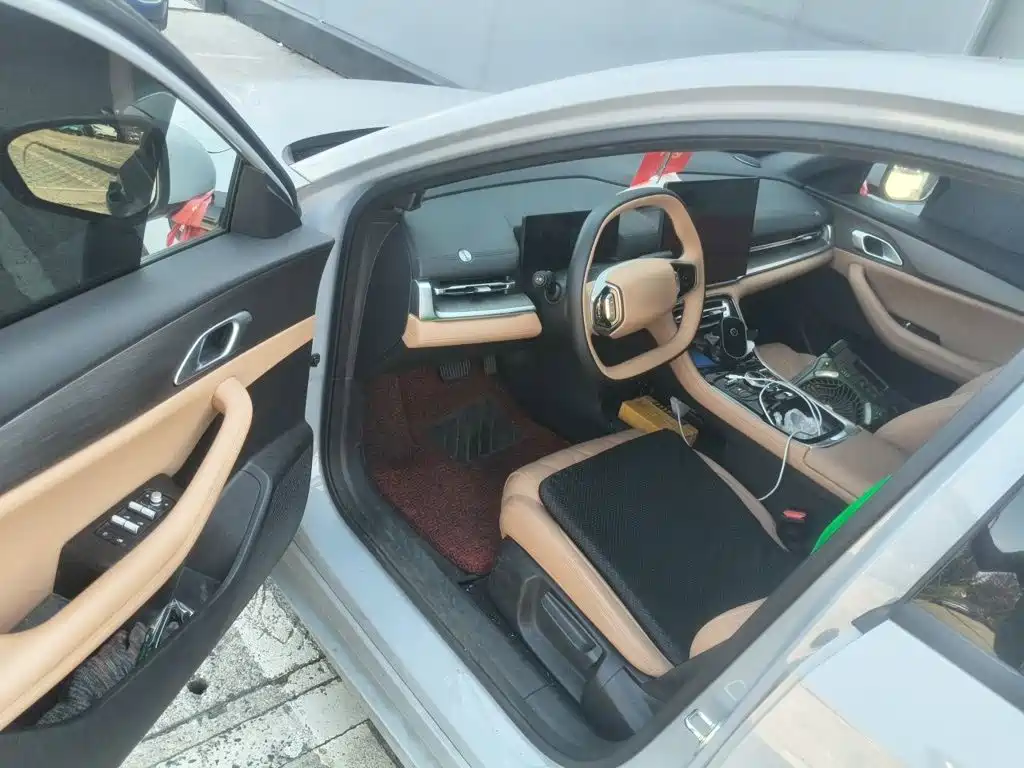 Geely Galaxy Galaxy A7 2026 2025 EM-i 70km Voyage Edition