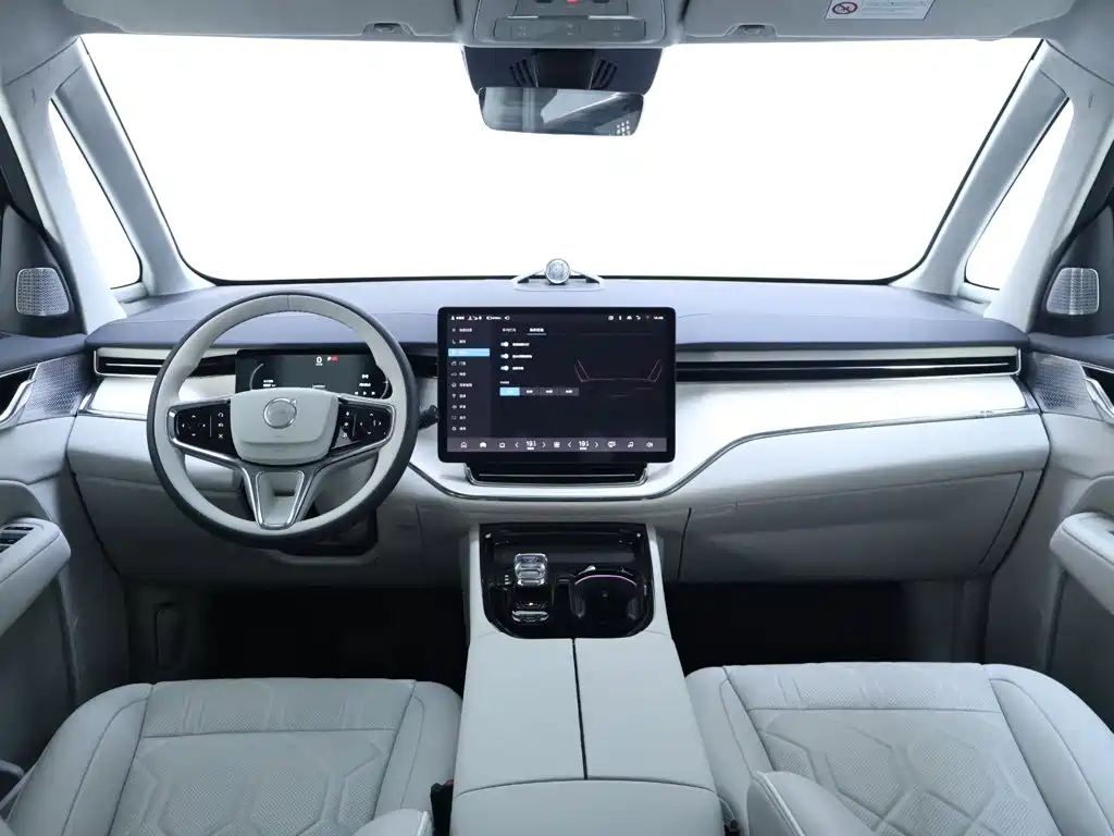 Volvo EM90 2024 2025 Ultra Six-Seater