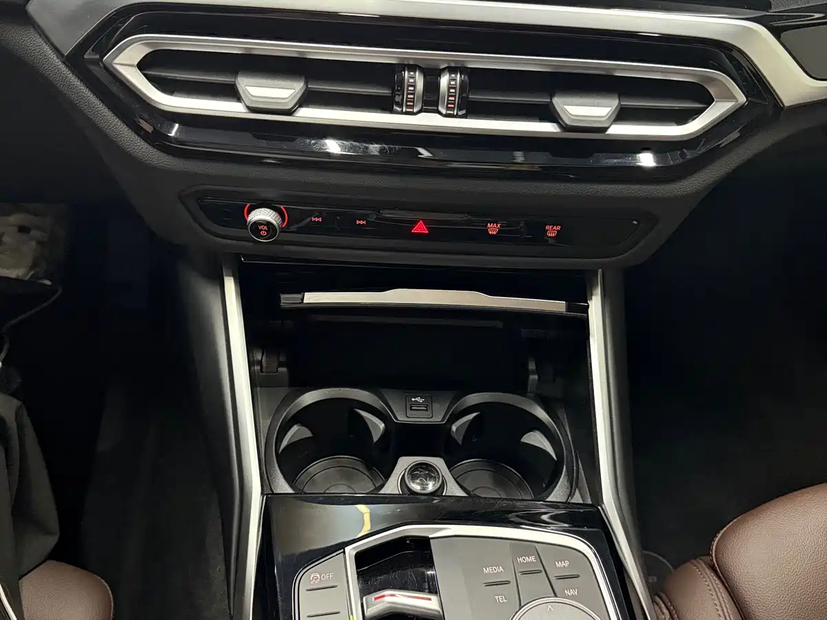 BMW 3 Series 2023 320Li M Sport Package фото 16