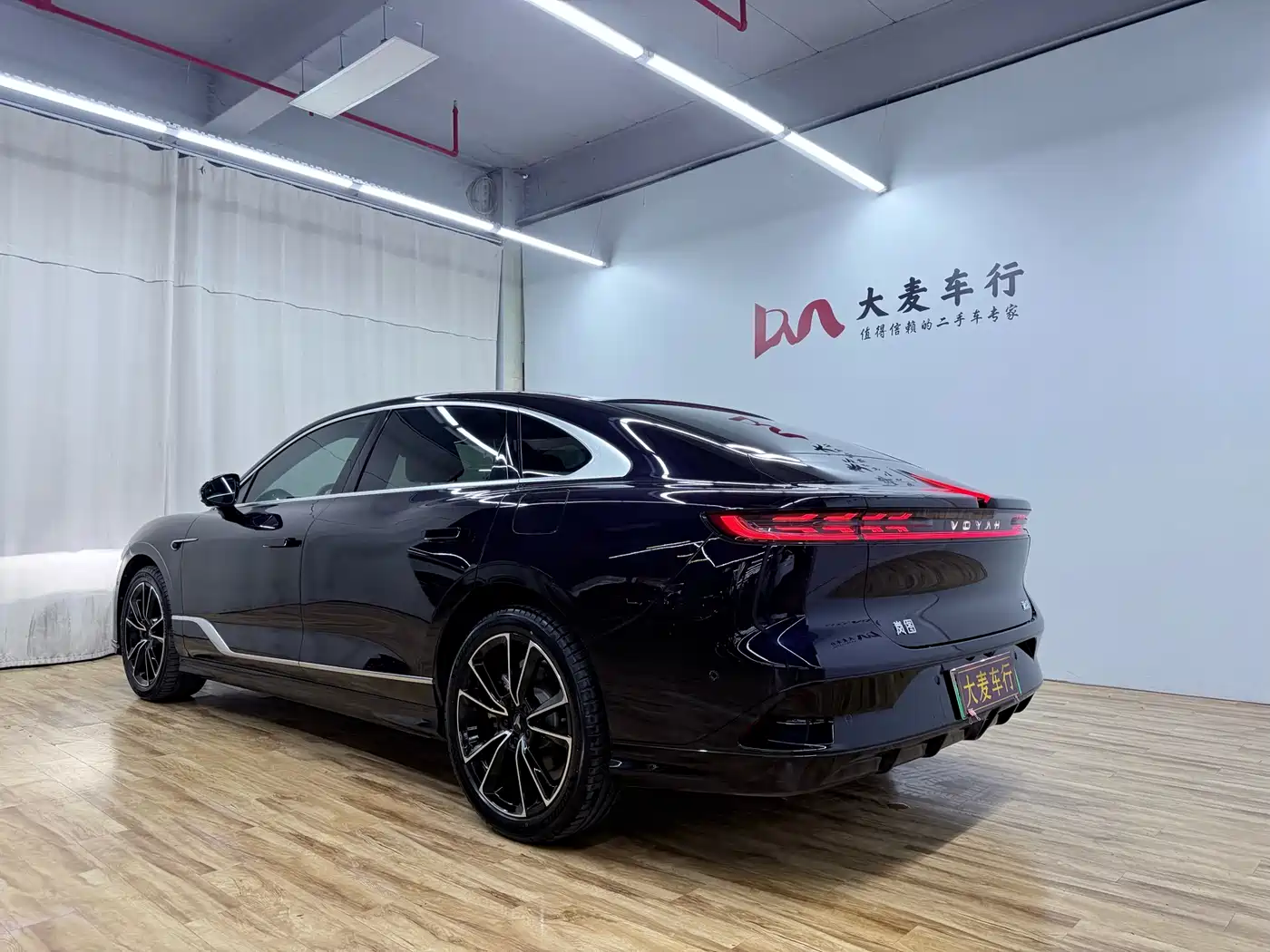 Voyah Auto VOYAH Zhuiguang 2024 PHEV AWD Ultra Long Range Flagship фото 6