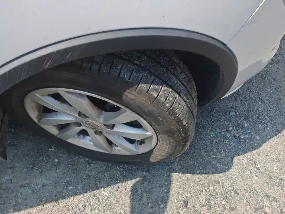 Baojun 310W 2018 2017 1.5L Manual Fashion Edition (China V)