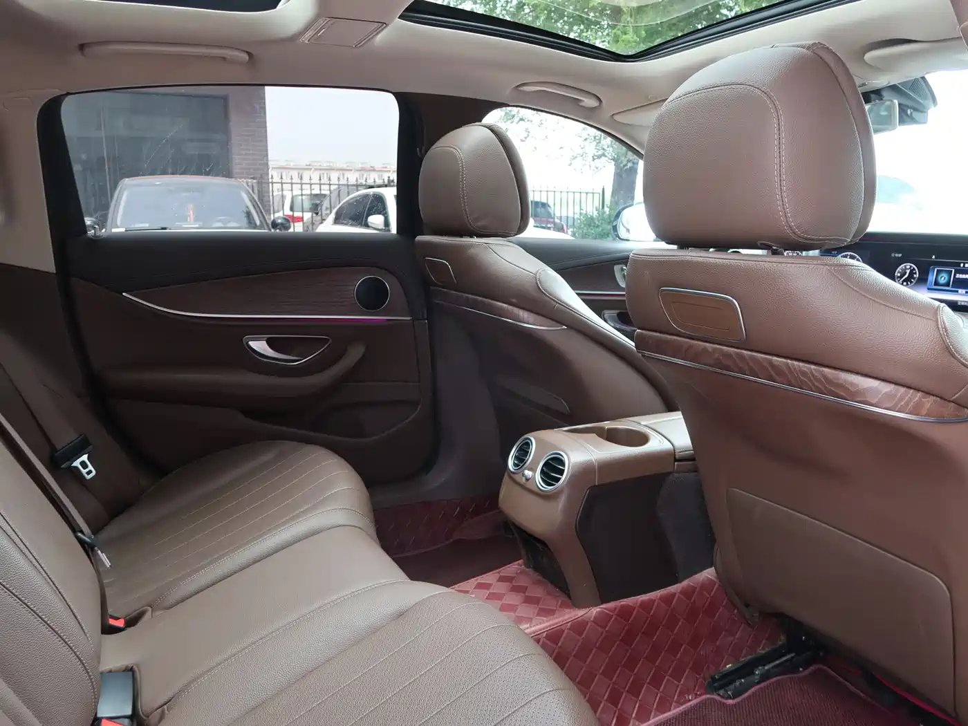 Mercedes-Benz E-Class 2020 E 300 L Fashion фото 10