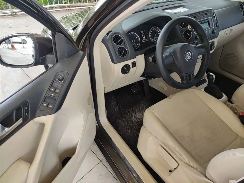 Volkswagen Tiguan 2015 1.8TSI Automatic 2WD Trendline фото 16