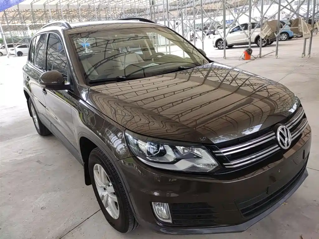 Volkswagen Tiguan 2015 1.8TSI Automatic 2WD Trendline фото 4