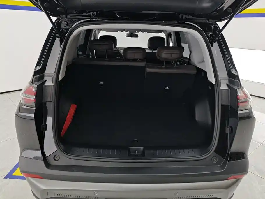 Photo 4 - Wuling Motors Starlight 560