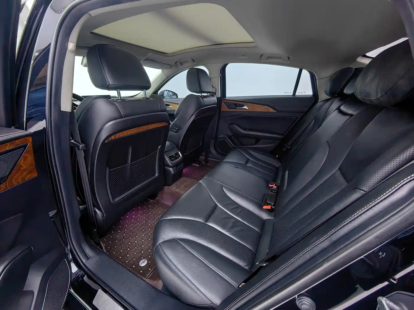 Hongqi H5 2019 30TD Smart Connect Enjoy Edition фото 8