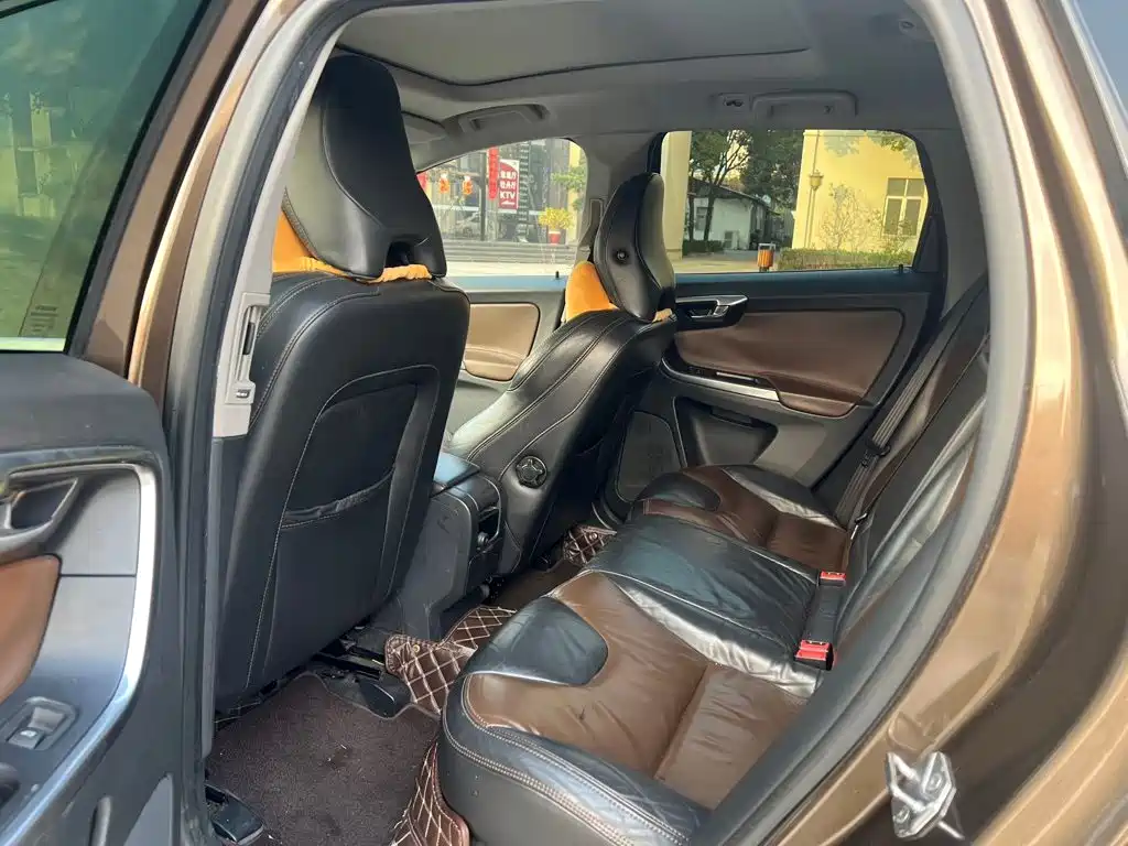 Volvo XC60 (Import) 2013 2014 T5 Wisdom & Elegance