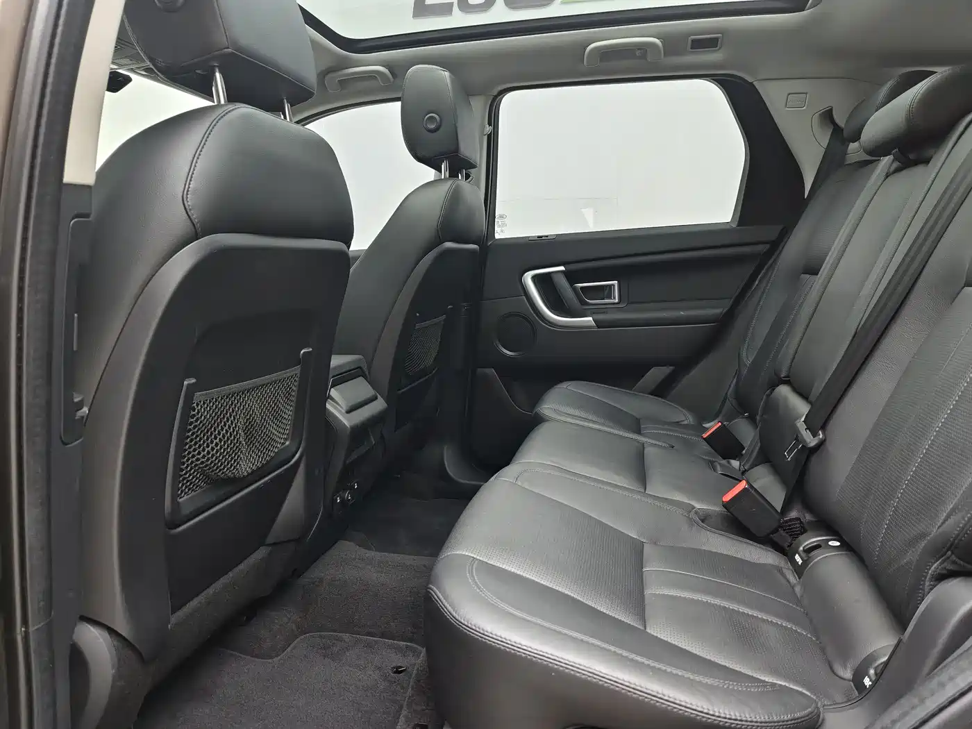 Land Rover Discovery Sport 2017 2.0T HSE фото 4