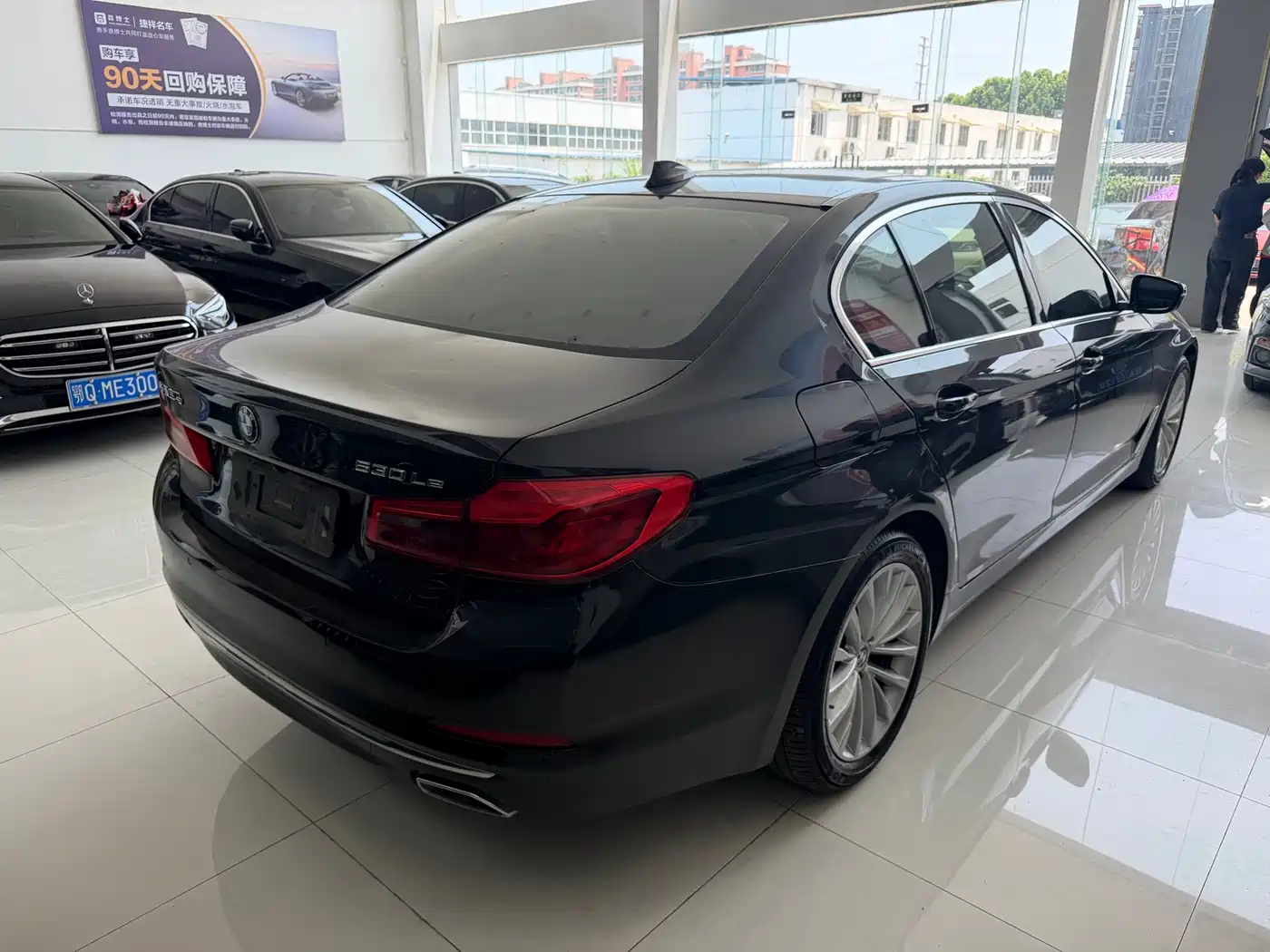 BMW 5 Series New Energy 2020 530Le Range Upgrade Luxury Package фото 12