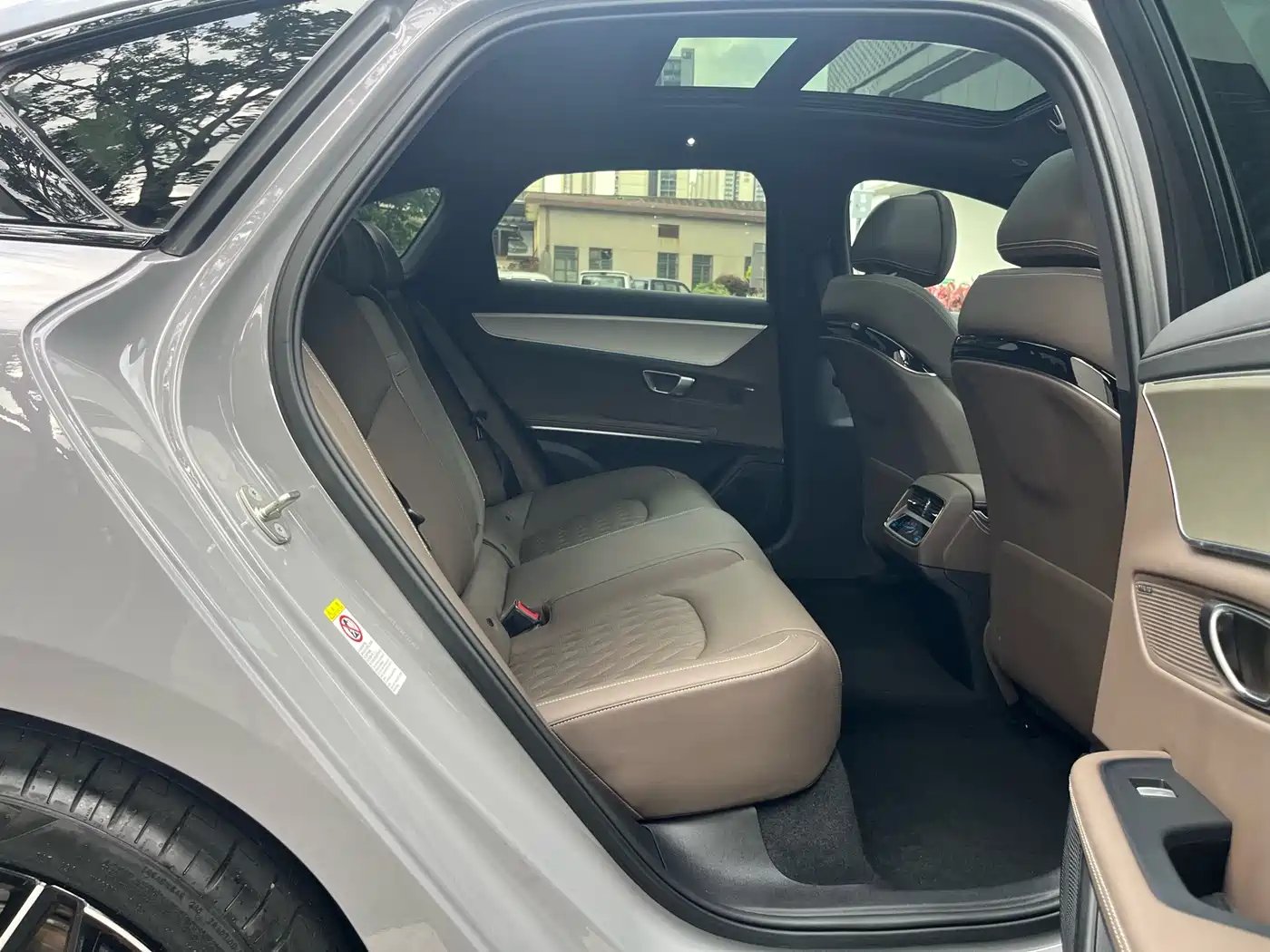 BYD Han 2025 2025 DM-i Smart Driving Edition 125KM Honor