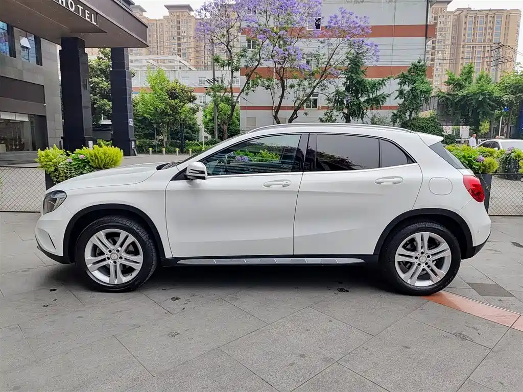 Mercedes-Benz GLA 2016 GLA 200 Dynamic фото 3