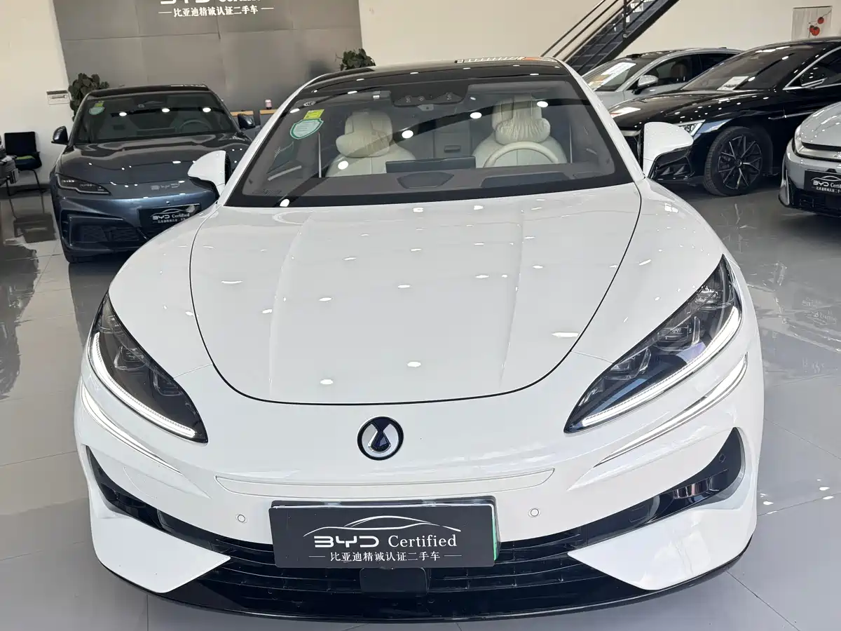 Denza Z9GT 2024 1100 AWD Ultra Launch Edition фото 2