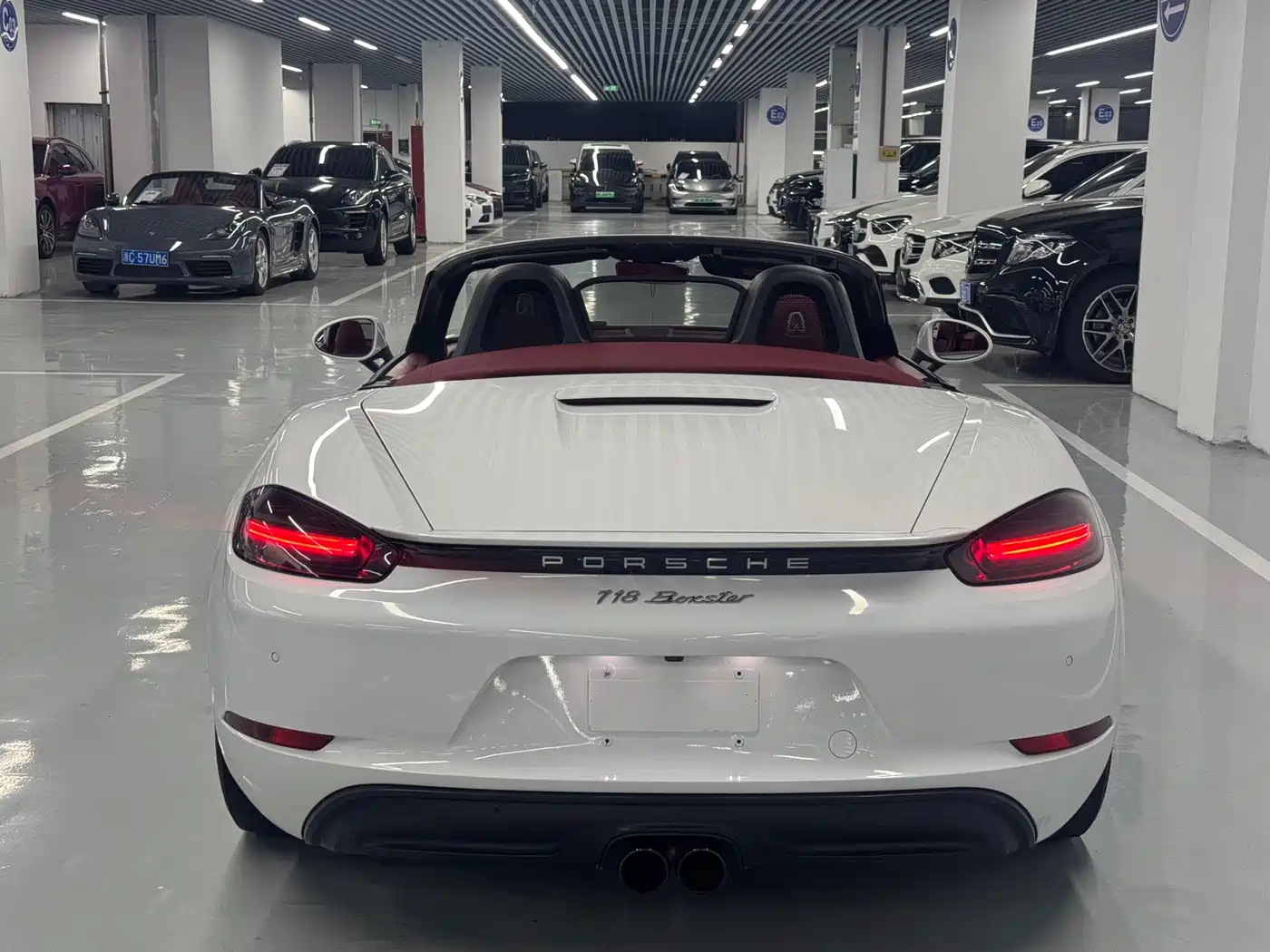 Porsche 718 2018 Boxster 2.0T фото 12