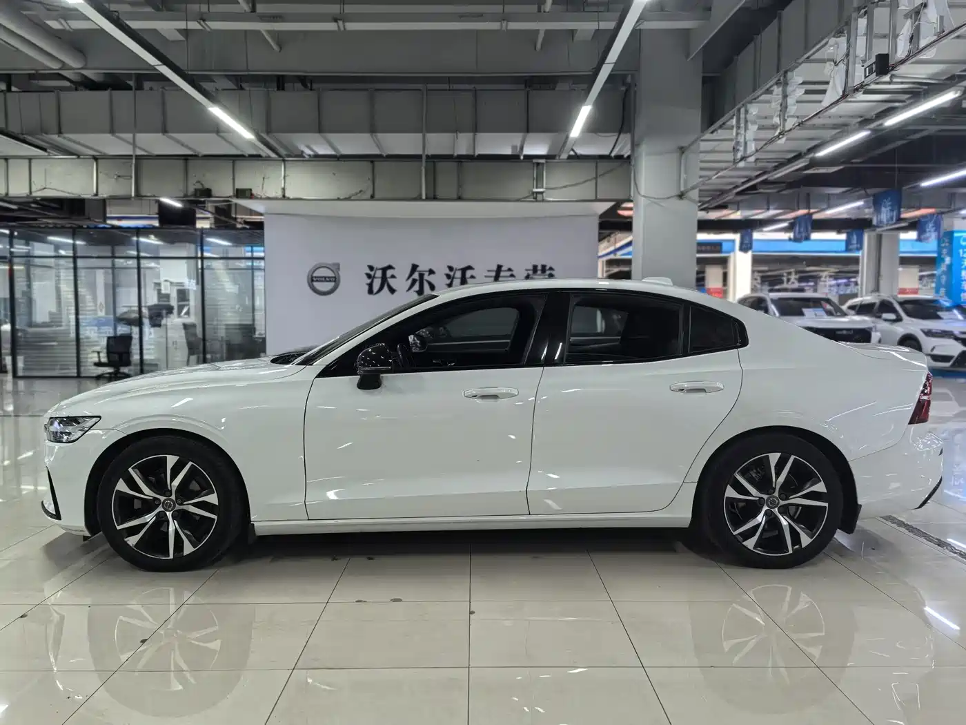 Фото 3 - Volvo S60