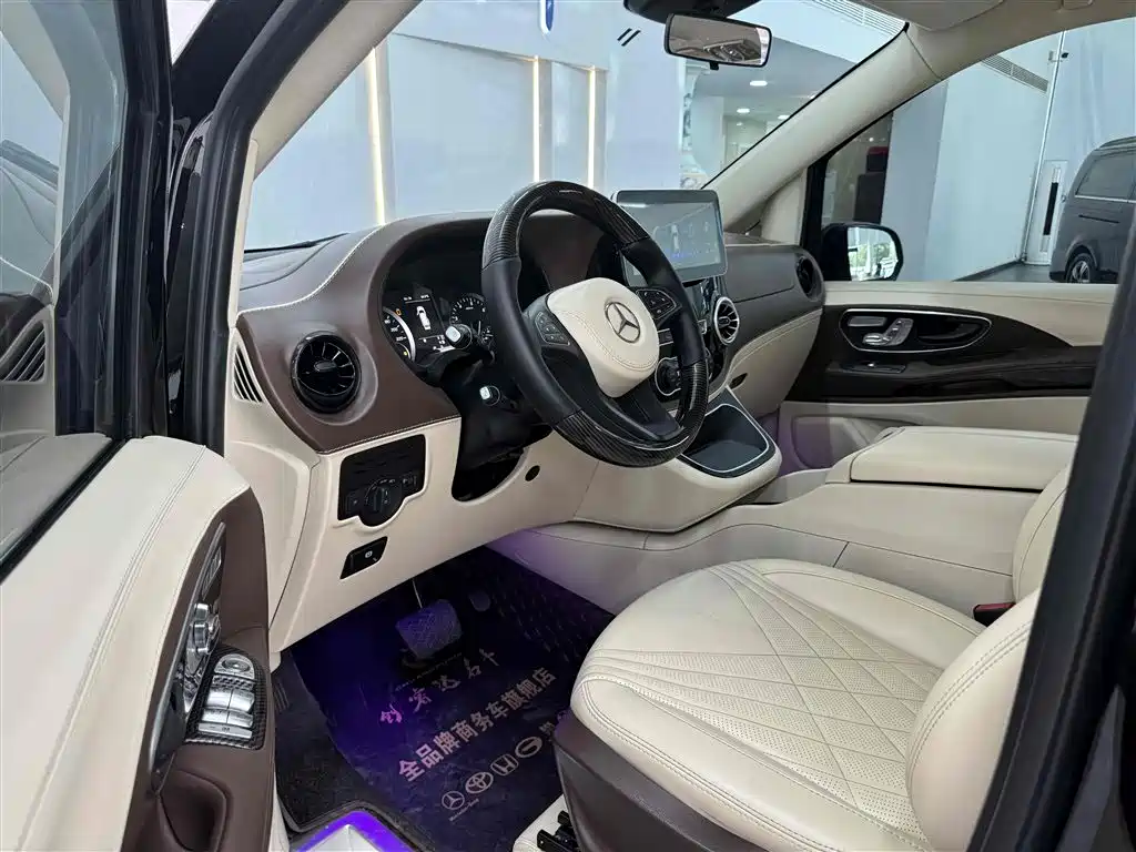 Mercedes-Benz Vito 2021 2.0T Elite 7-Seater фото 5