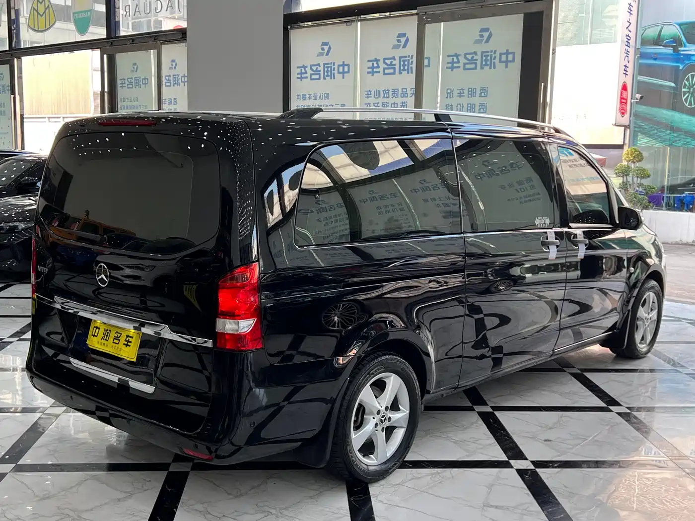 Mercedes-Benz Vito 2018 2.0T Business Edition China VI фото 21