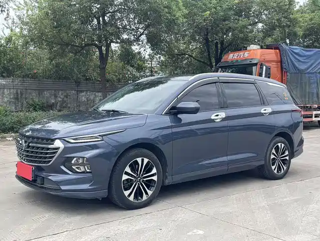 Wuling Victory 280T 1.5T CVT, Флагман