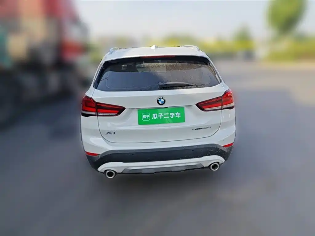 BMW X1 2022 sDrive20Li Fashion фото 4