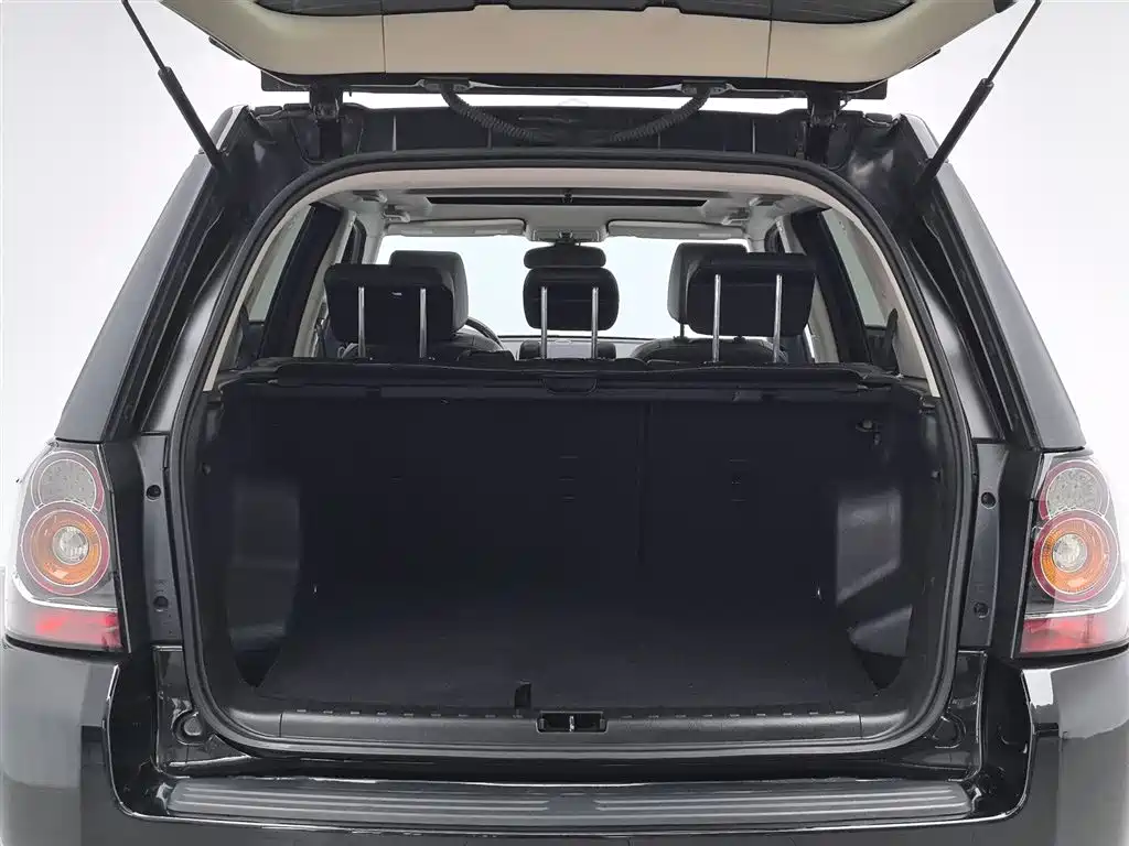 Land Rover Freelander 2 2014 2.2T SD4 SE Diesel Edition фото 16
