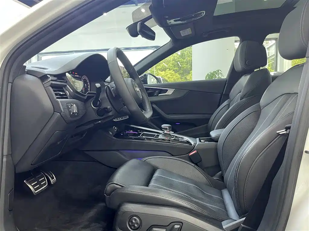 Audi A4L 2023 40 TFSI Luxury Sport фото 7