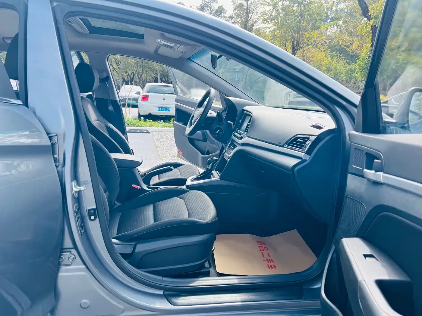 Hyundai Elantra 2016 Model 1.6L Automatic Smart Elite фото 14