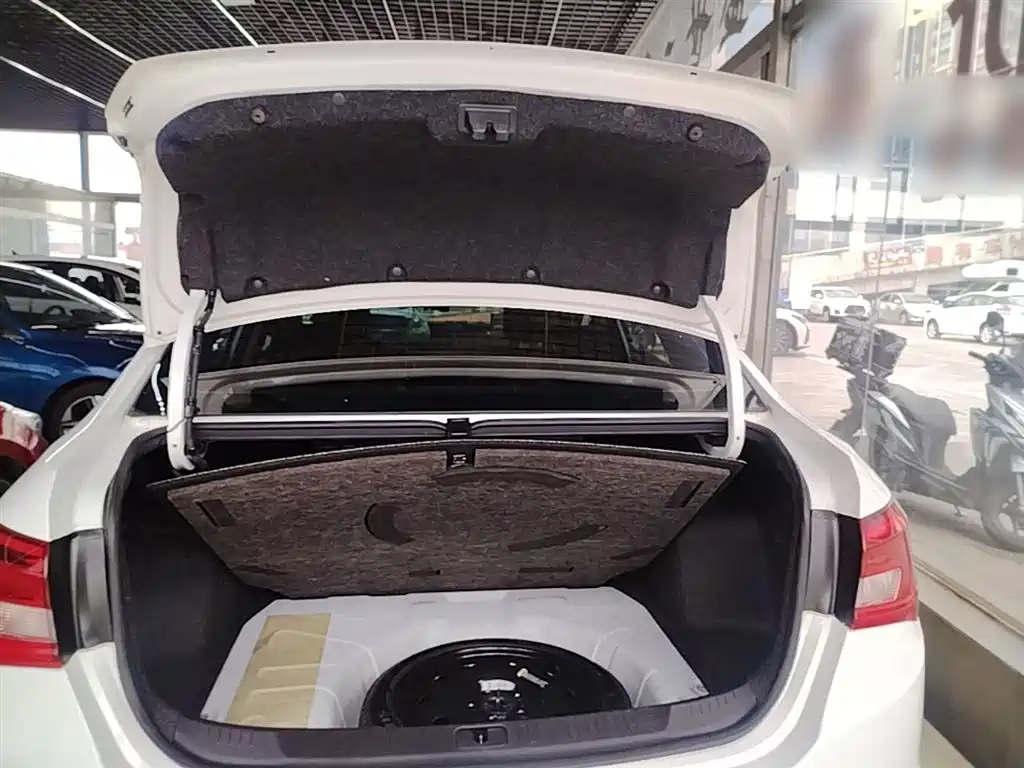 Buick Excelle 2016 15N Automatic Elite фото 19
