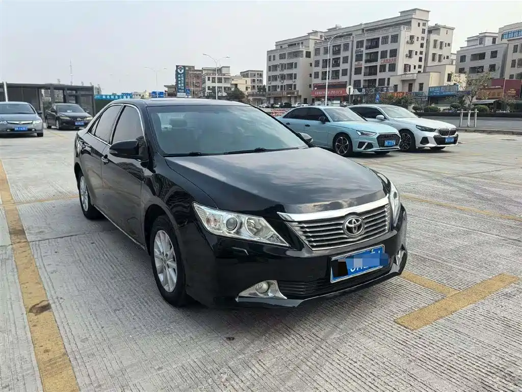 Toyota Camry 2012 2.5G Luxury Edition фото 3