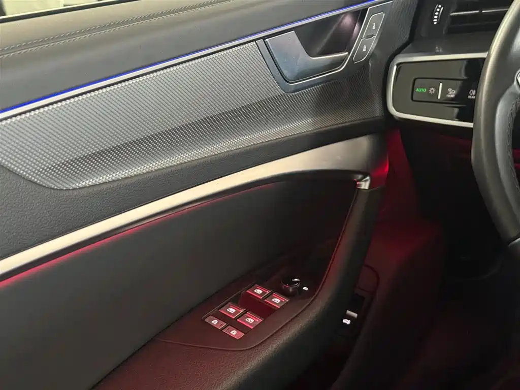 Audi A6L 2025 45 TFSI Premium Sport фото 22