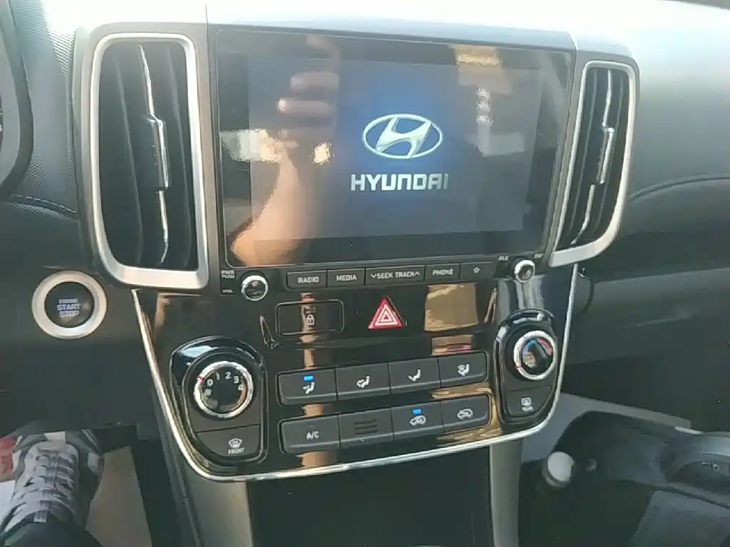 Hyundai Beijing Hyundai ix35 2019 2.0L Automatic 2WD Zhiyong·Enjoy China V фото 13