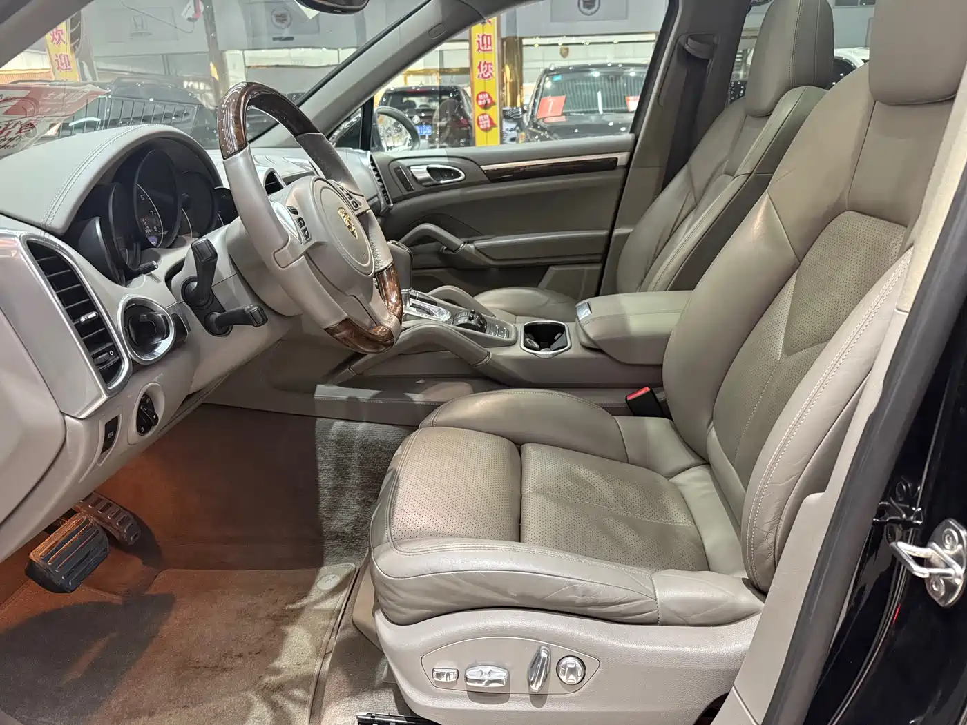 Porsche Cayenne 2011 Cayenne 3.0T фото 7