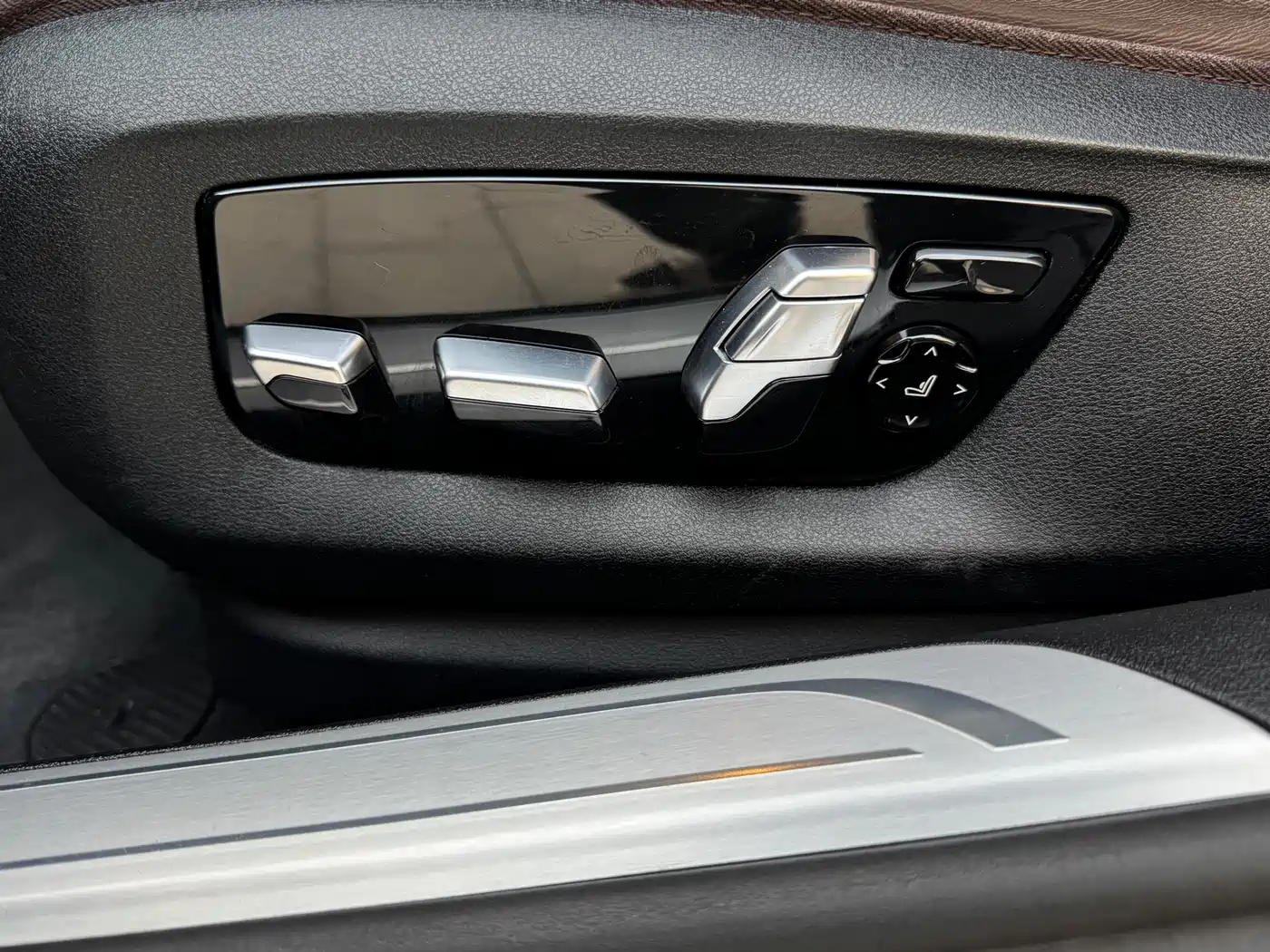 BMW 7 Series 2021 Model 730Li M Sport Package фото 8