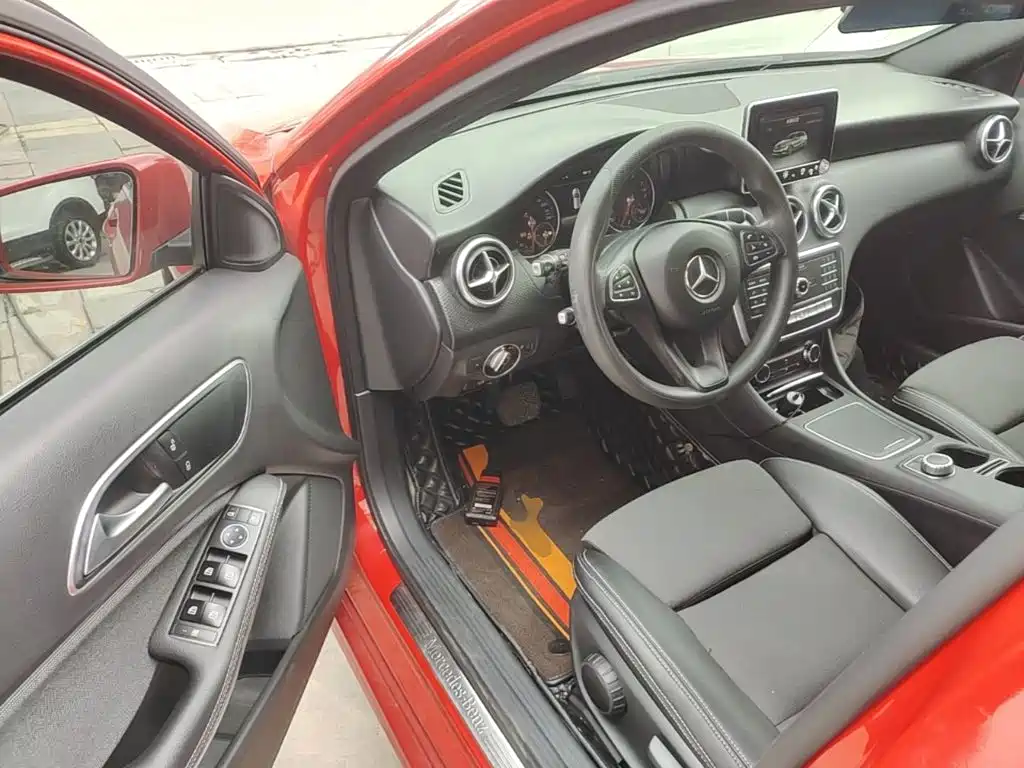 Фото 16 - Mercedes-Benz A-Class (Import)