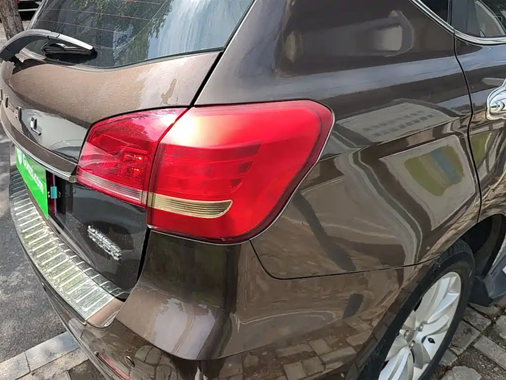 Haval H2 2014 1.5T Manual 2WD Premium Edition фото 8