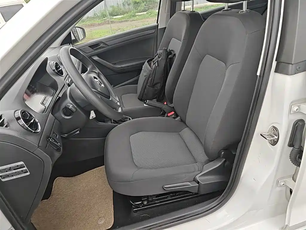 Volkswagen Jetta 2017 1.5L Automatic Fashion фото 15
